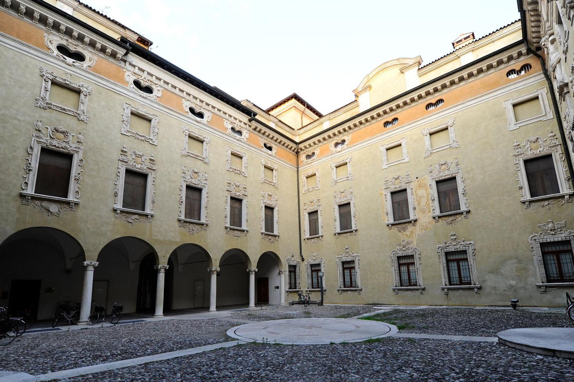 Pensión Casa Museo Palazzo Valenti Gonzaga
