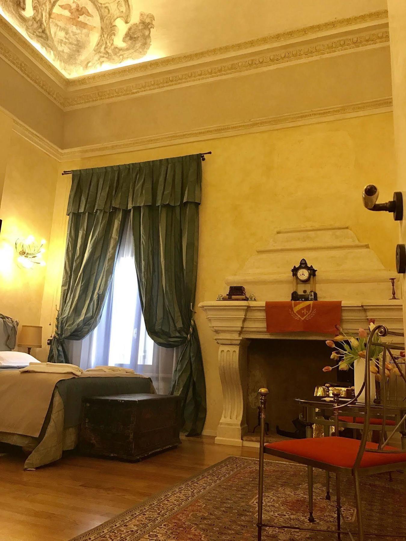 Casa Museo Palazzo Valenti Gonzaga Pensión Mantua