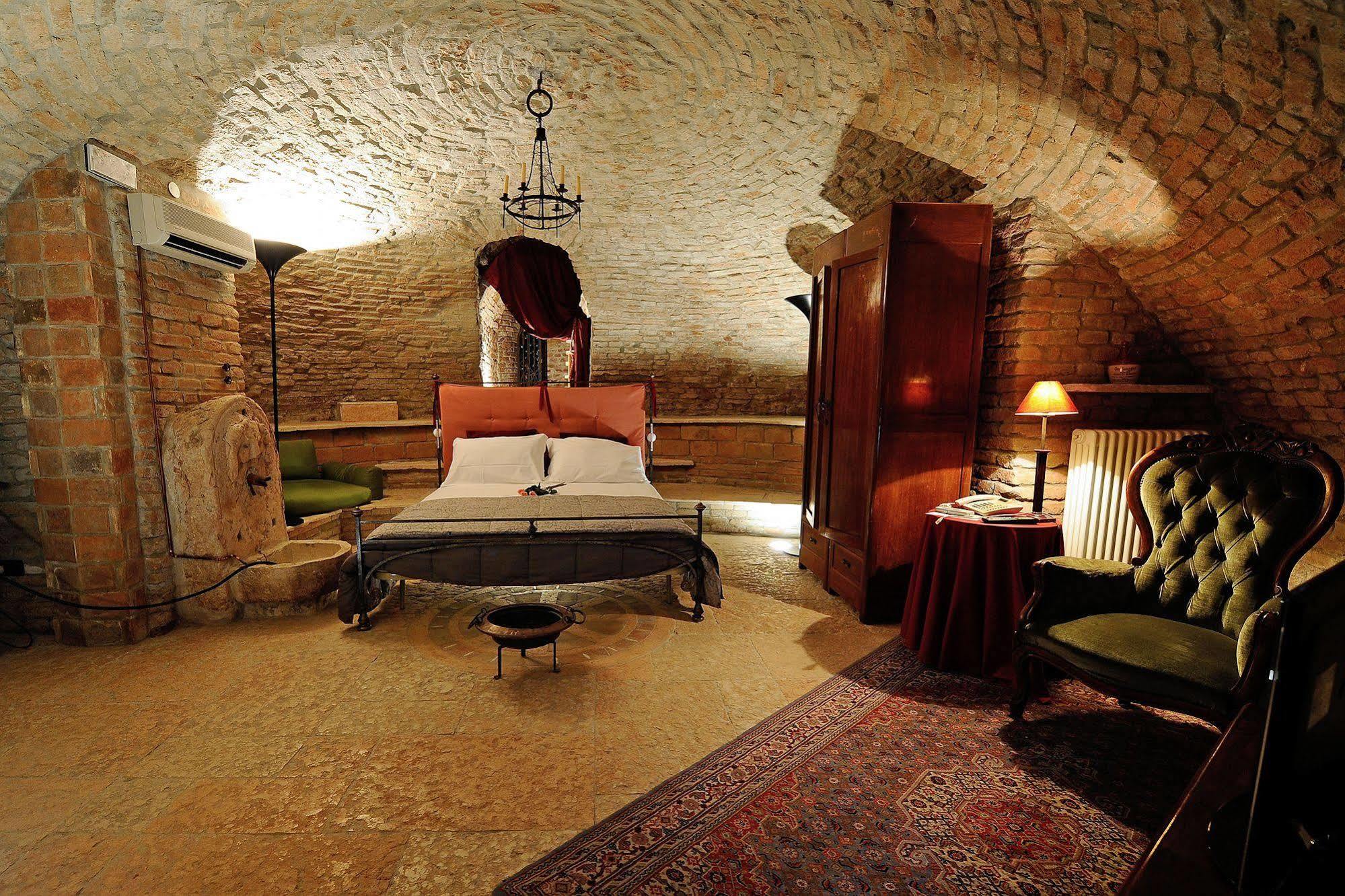 Casa Museo Palazzo Valenti Gonzaga Pensión