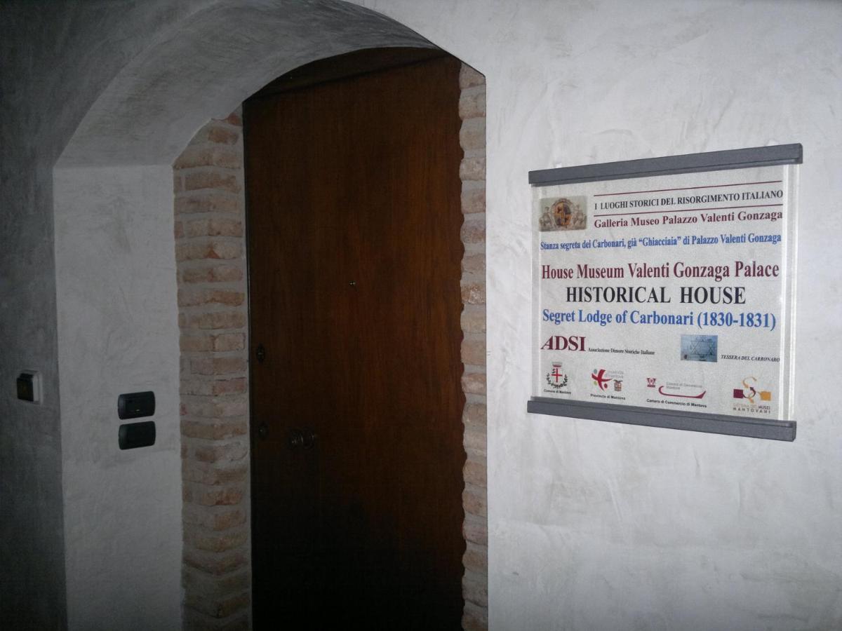 Casa Museo Palazzo Valenti Gonzaga Guest house